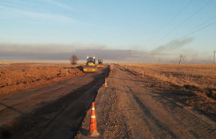 В Астраханской области капитально ремонтируют дорогу Бирюковка – Тишково