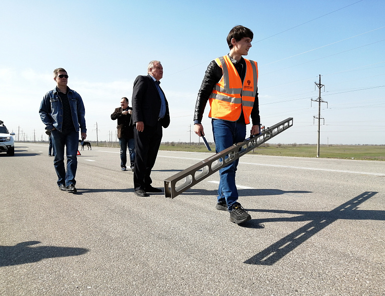 В Астраханской области проверили гарантийные объекты дорожного нацпроекта