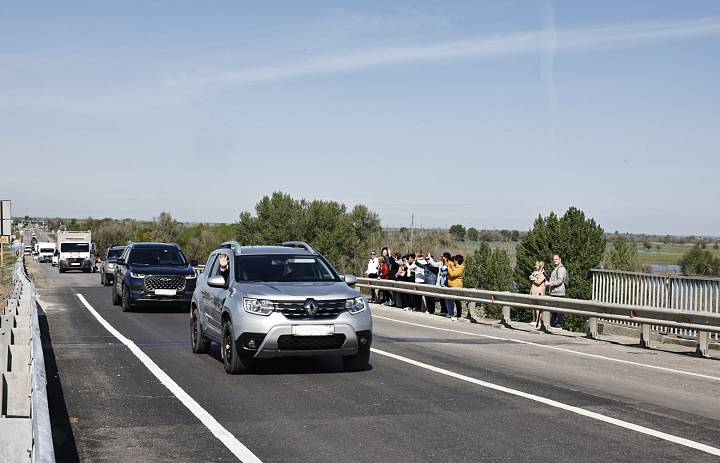 В Астраханской области на мосту через Белый Ильмень запустили двустороннее движение