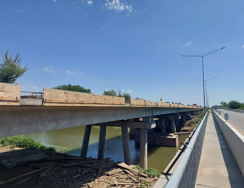 В Астраханской области капитально ремонтируют два моста на трассе Астрахань - Марфино 