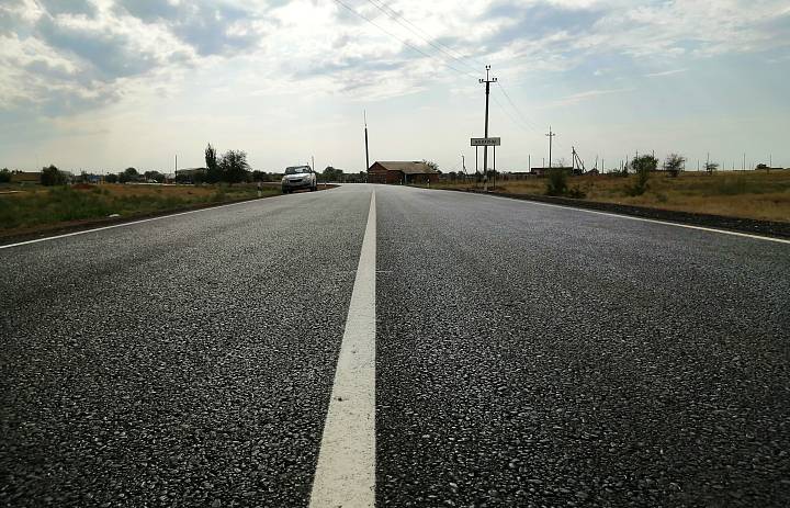 В Астраханской области ремонтируемые по нацпроекту участки дорог обустроят элементами безопасности