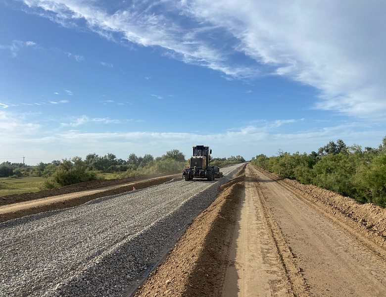Автодорогу Образцово-Травино-Полдневое ремонтируют в рамках нацпроекта «Инфраструктура для жизни»