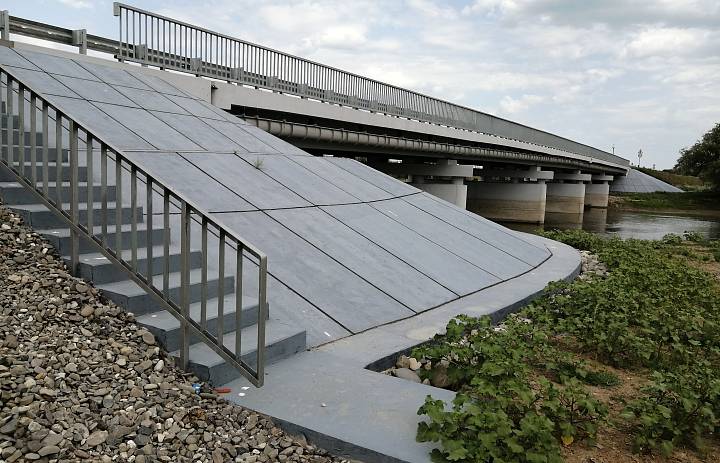 В Володарском районе с опережением графика завершен капитальный ремонт двух мостов
